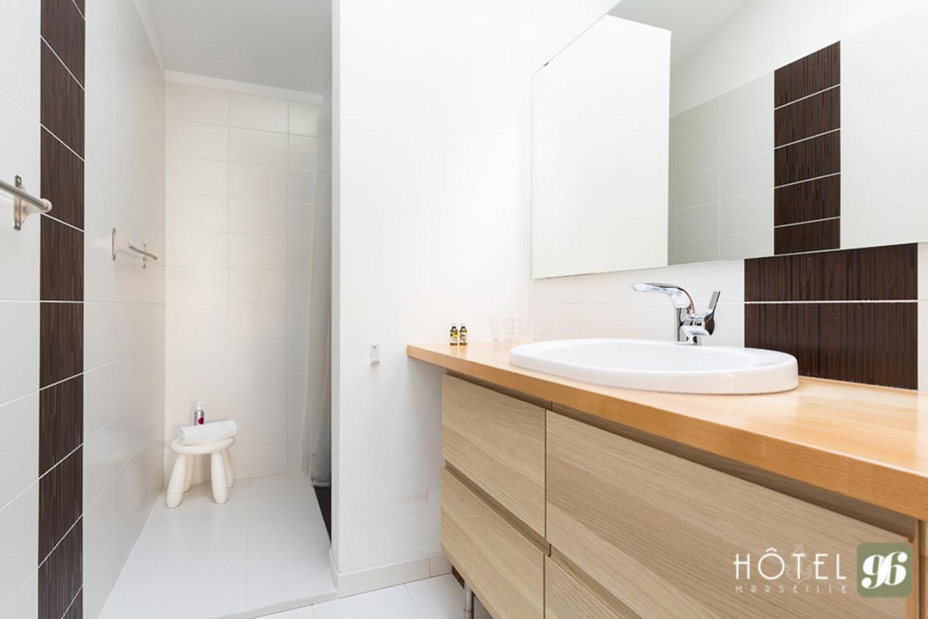 Hotel 96 Марсель Номер фото